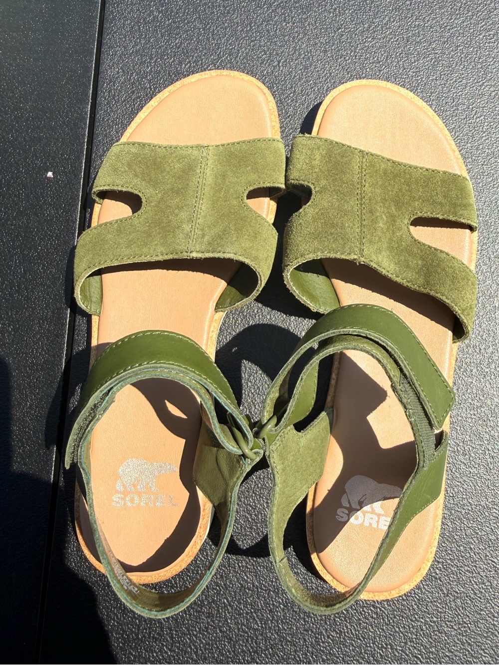 Sorel Olive Suede Strappy Sandals with Tan Footbed Size 6 Women NWOT
